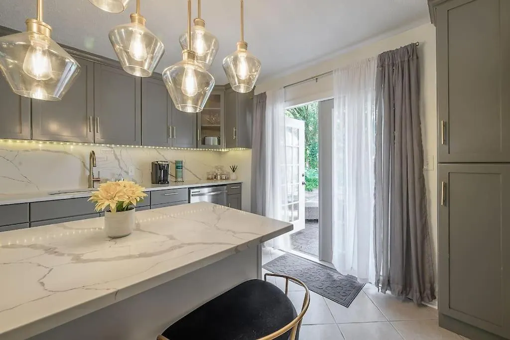Golden Greek And Dexters Cottage Near Downtown تامبا 0*,  الولايات المتحدة الأمريكية