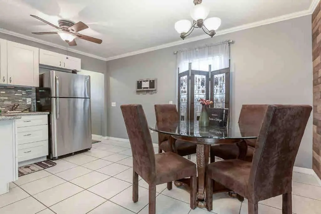 Golden Greek And Dexters Cottage Near Downtown تامبا
